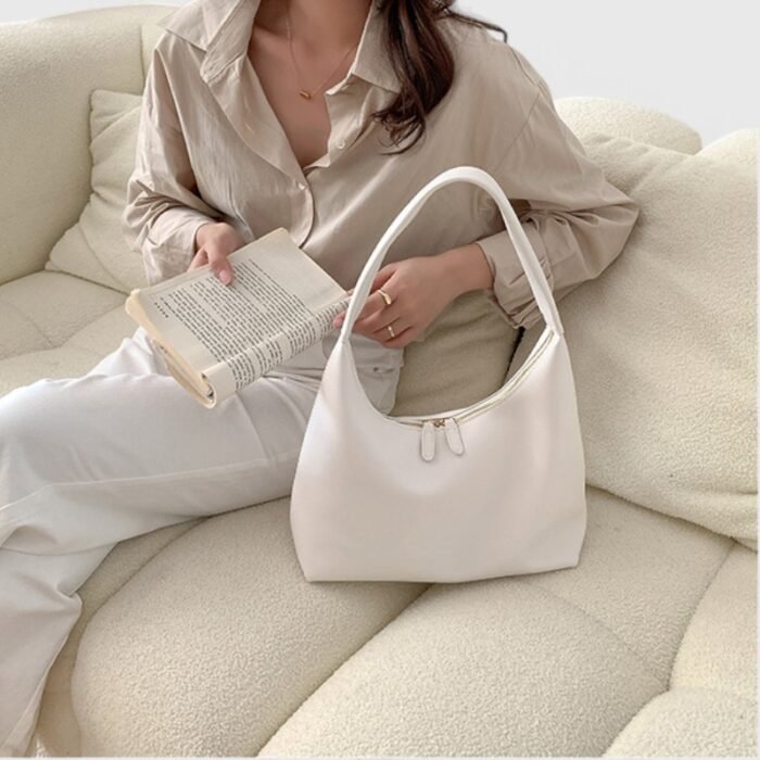 City Loop Fancy Shoulder Bag - Image 7