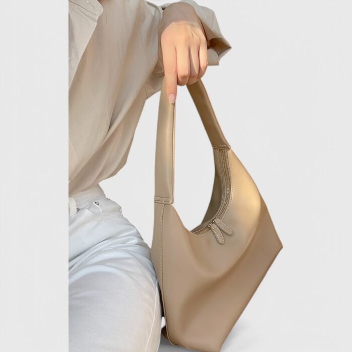 City Loop Fancy Shoulder Bag - Image 8