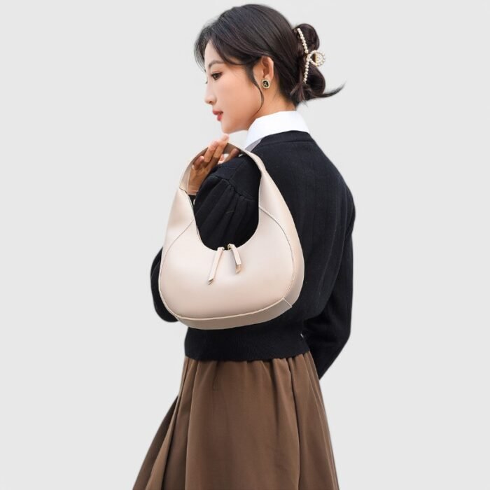 Rounded Shell Fancy Shoulder Bag for Daily Outfits - Image 21