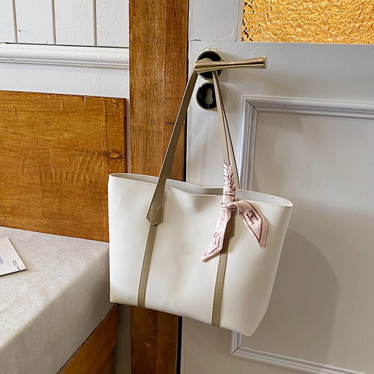 Solid Ease Tote Bag Off White