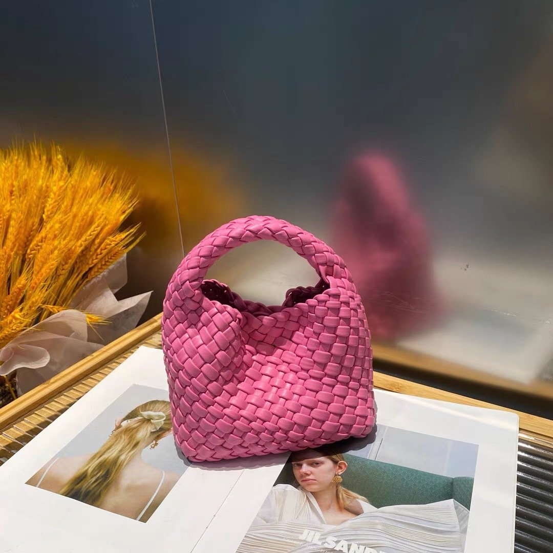 Chic Braid Woven Bag Pink