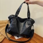 Thread Line Tote Bag Black