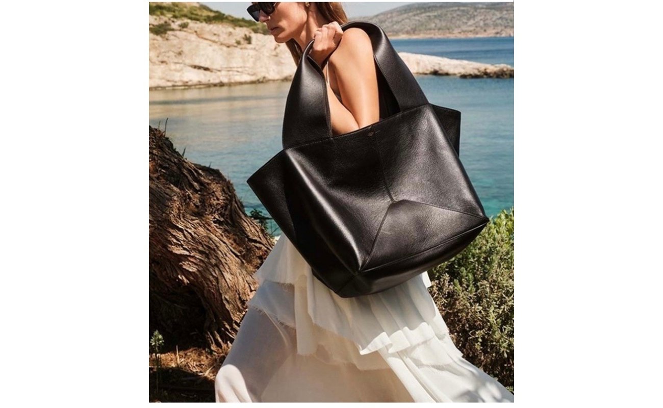 Retro Weave Suede Bucket Bag Black