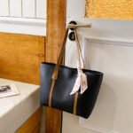 Solid Ease Tote Bag Black
