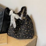 Trend Stitch Nylon Bag Black