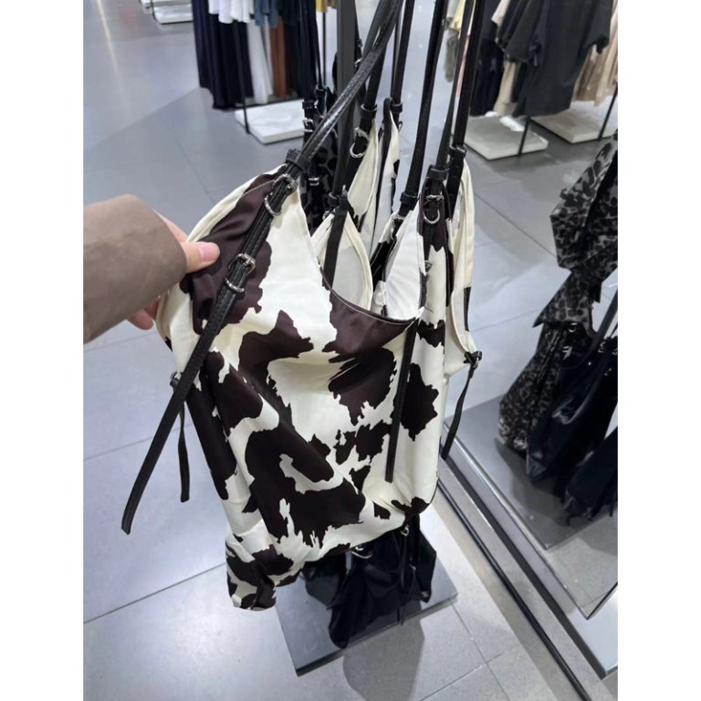 Urban Jungle Bucket Bag