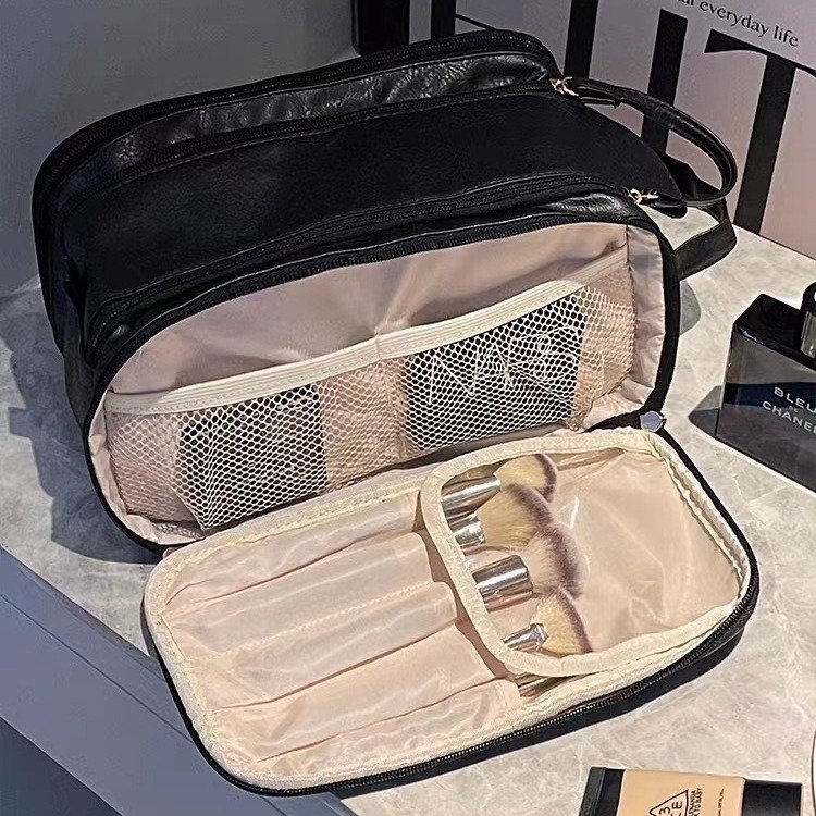 Versa Cube Cosmetic Bag Black