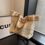 Neutralis Shoulder Bag Khaki