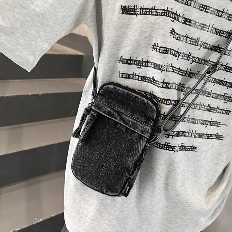 Daze Cellphone Bag Black